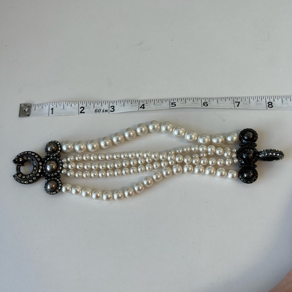 Lanvin Multi-Strand Glass Pearl Bracelet. Excellent Condition. - Picture 4 of 9